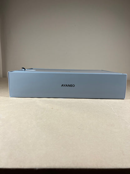 AYANEO KUN Handheld Gaming PC AMD Ryzen 7 8840U 32GB RAM 4TB SSD Silver Wing