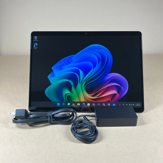 Microsoft Surface Pro 11 2076 SnapDragon X 10Core X1P64100 16GB RAM 512GB SSD