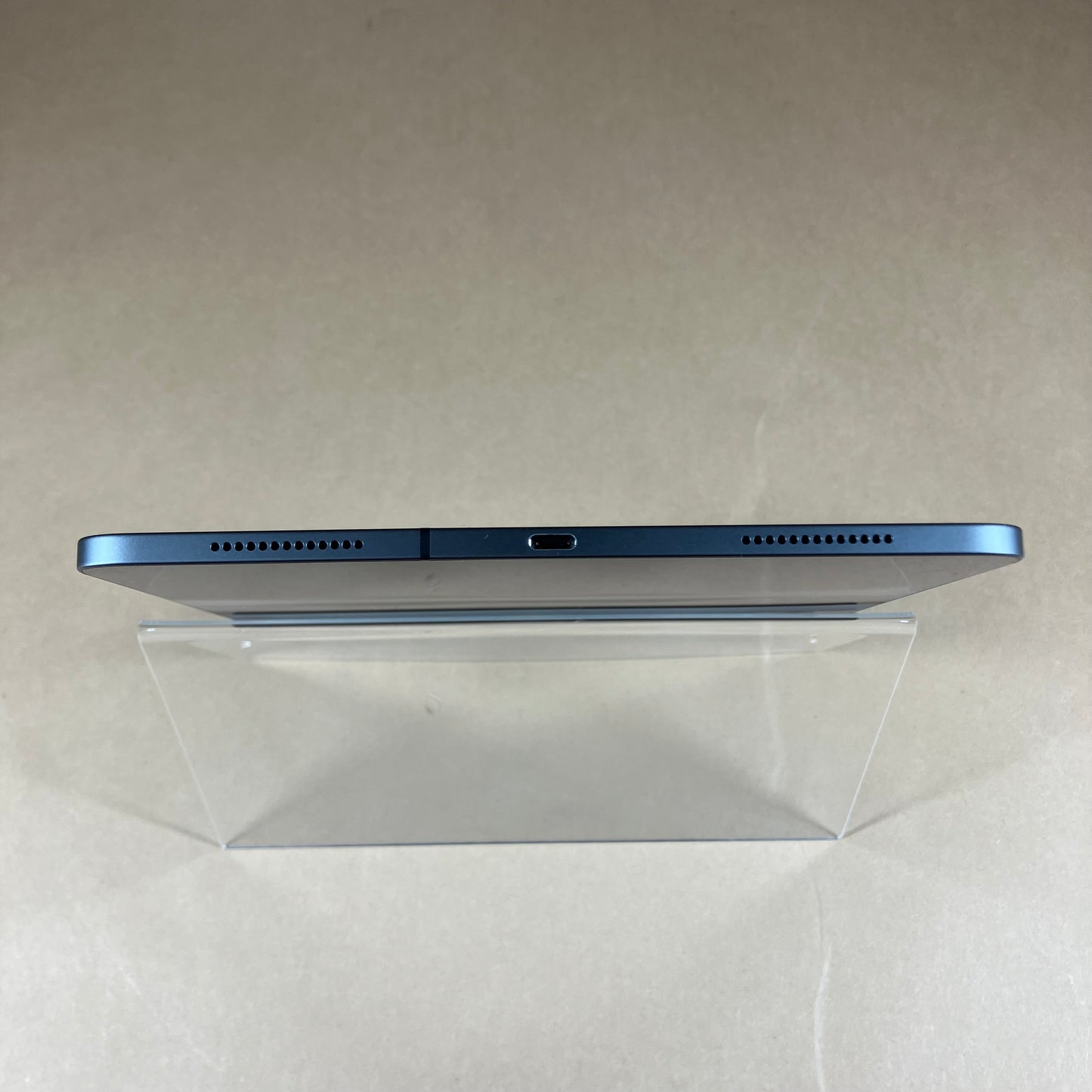 Unlocked Apple iPad Pro 11" 1st Gen 64GB Space gray A2013