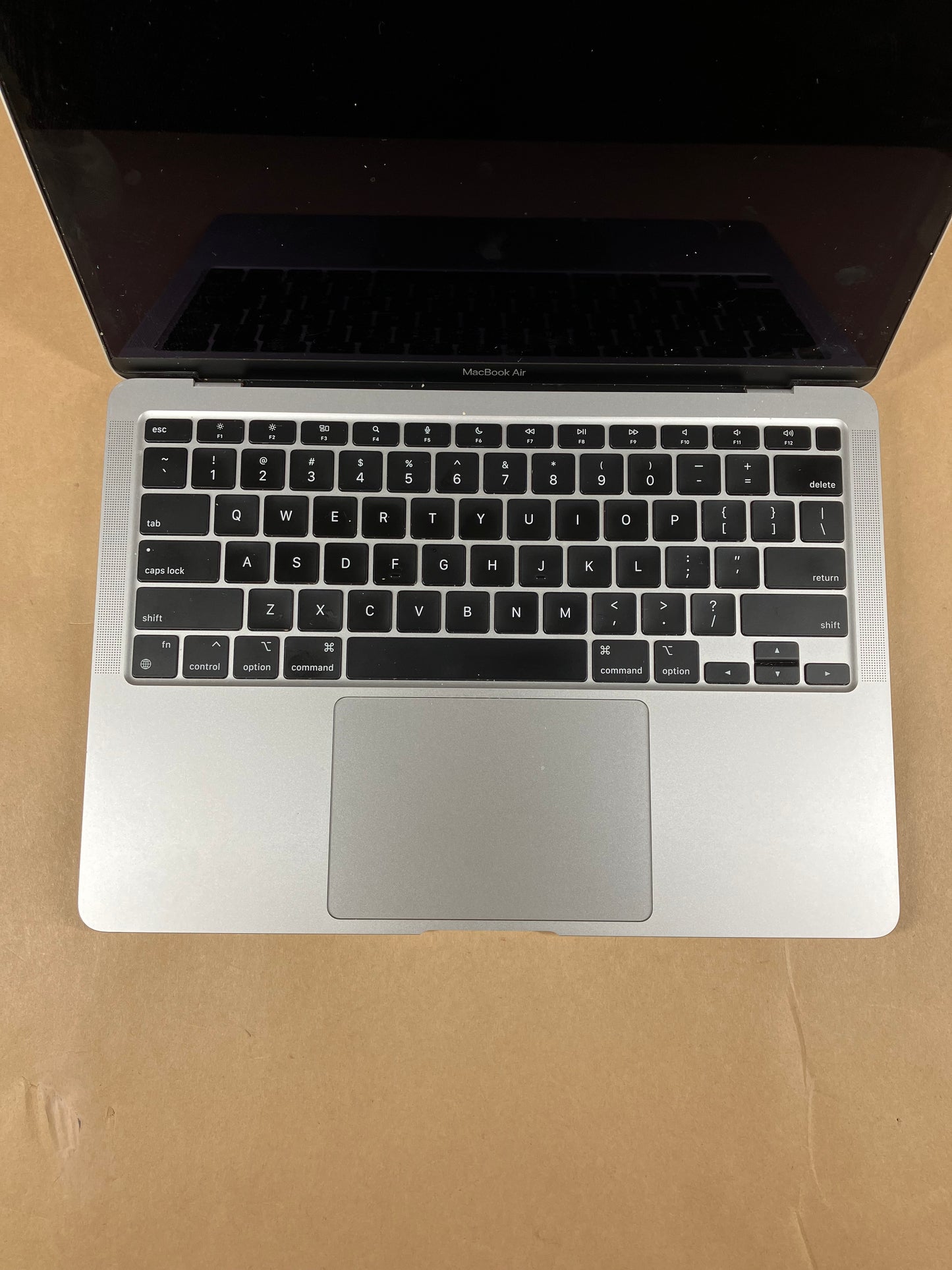 2020 Apple MacBook Air 13.3" M1 7C GPU 3.2GHz 8GB RAM 256GB SSD A2337