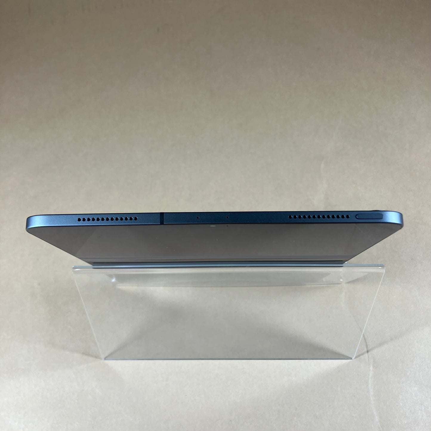 Unlocked Apple iPad Pro 11" 1st Gen 64GB Space gray A2013