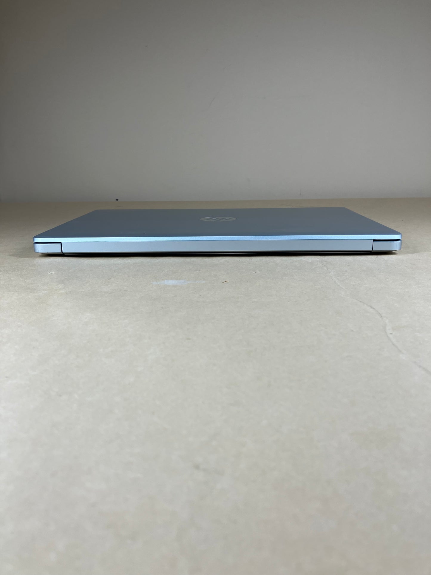 HP Laptop 15-DW3033DX 15.6" i3-1115G4 3.0GHz 8GB RAM 256GB SSD