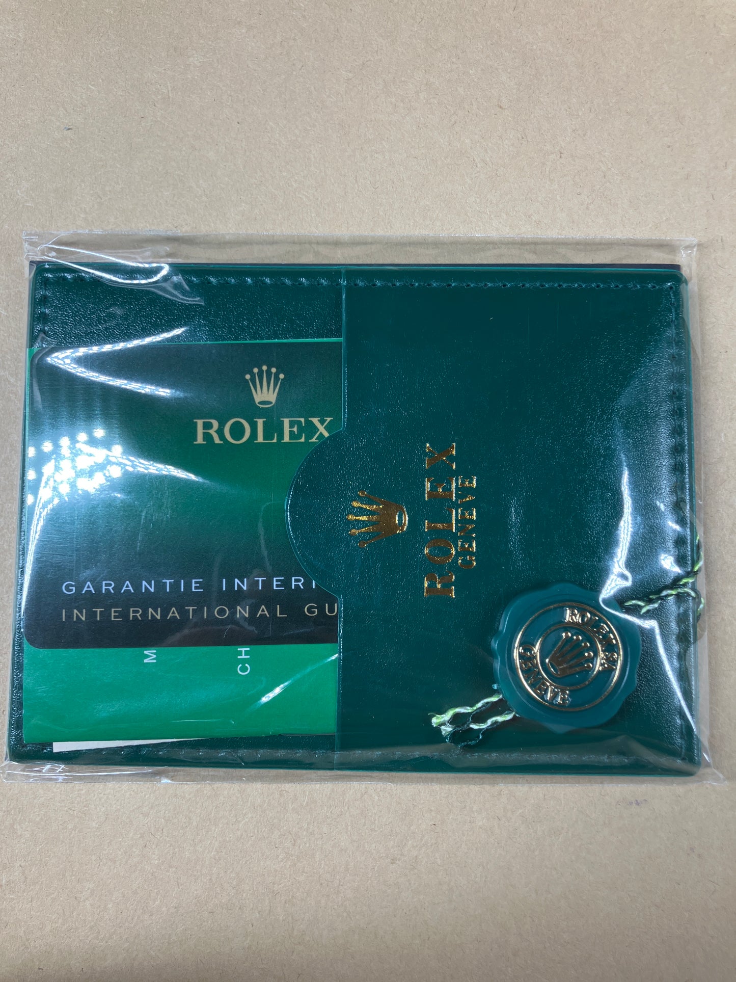 Rolex Watch Box SA - Geneve Suisse 39139.04 OYSTER M Green Wave