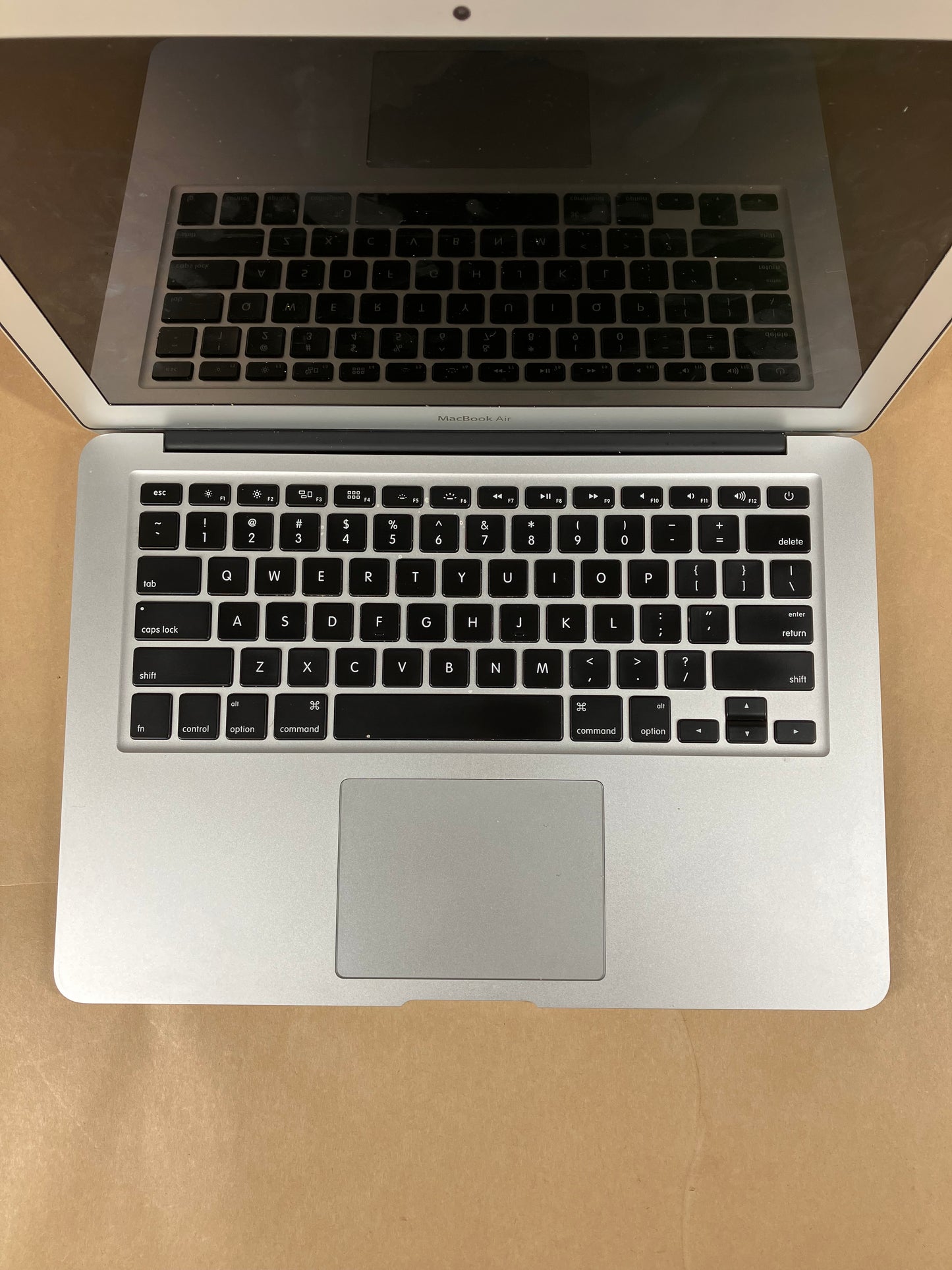 2017 Apple MacBook Air 13.3" i5 1.8GHz 8GB RAM 256GB SSD Silver A1466