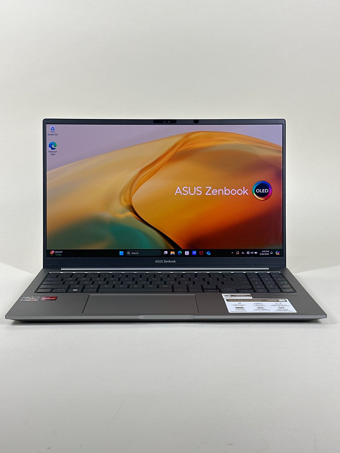 ASUS Zenbook 15 OLED UM3504D 15.6" Ryzen 7 7735U 2.7GHz 32GB RAM 1TB SSD