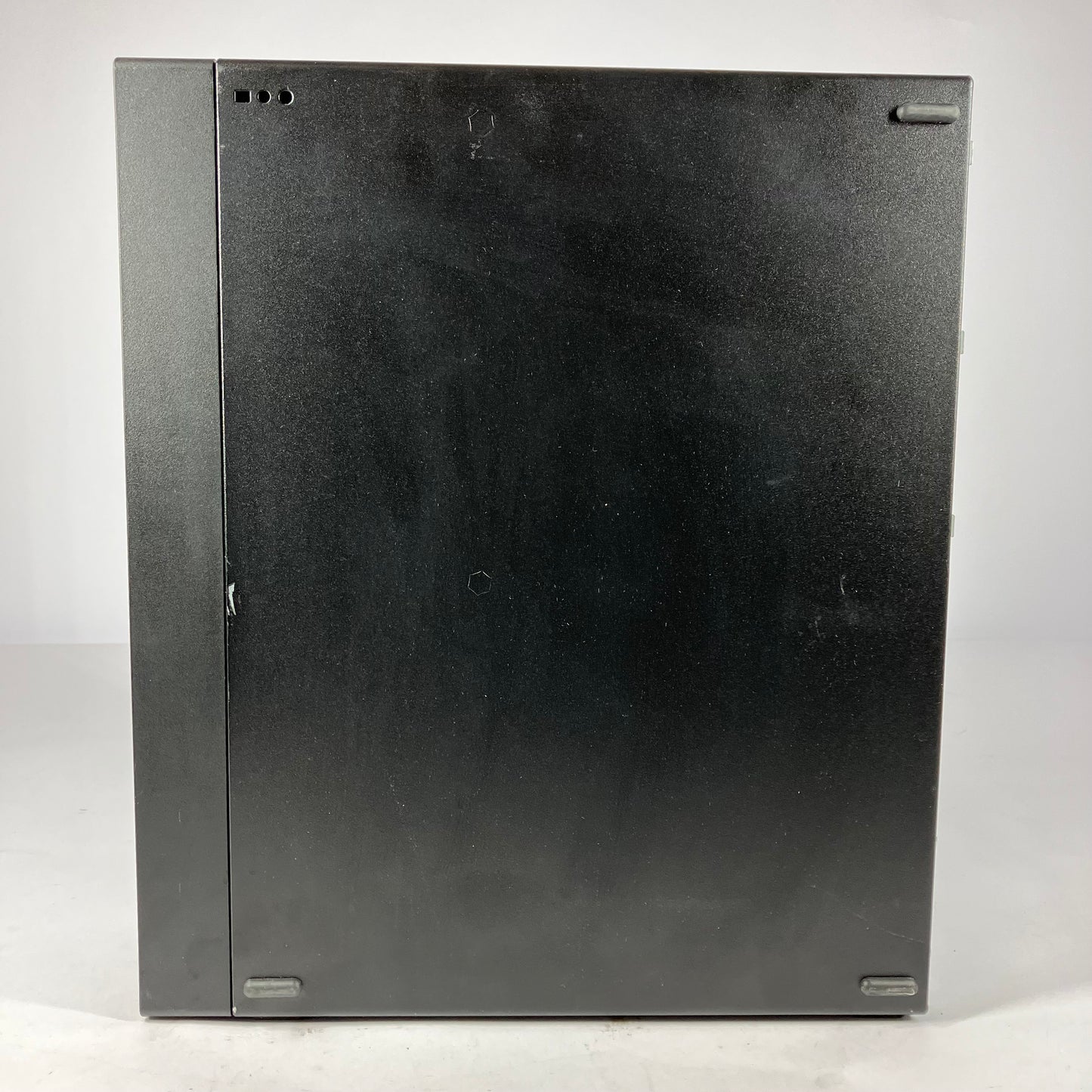 Lenovo ThinkStation P330 SFF Xeon E-2224G 3.40GHz 32GB RAM NO SSD NO OS