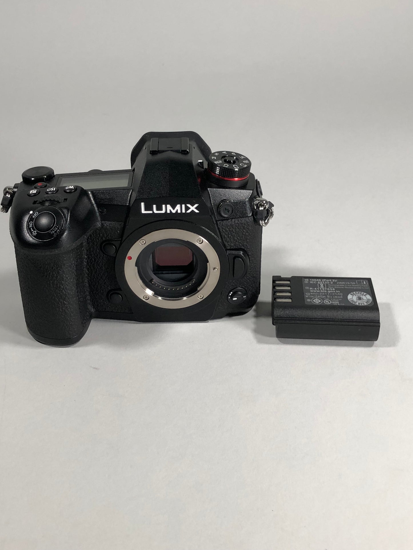 Panasonic Lumix DC-G9 20MP Mirrorless Camera