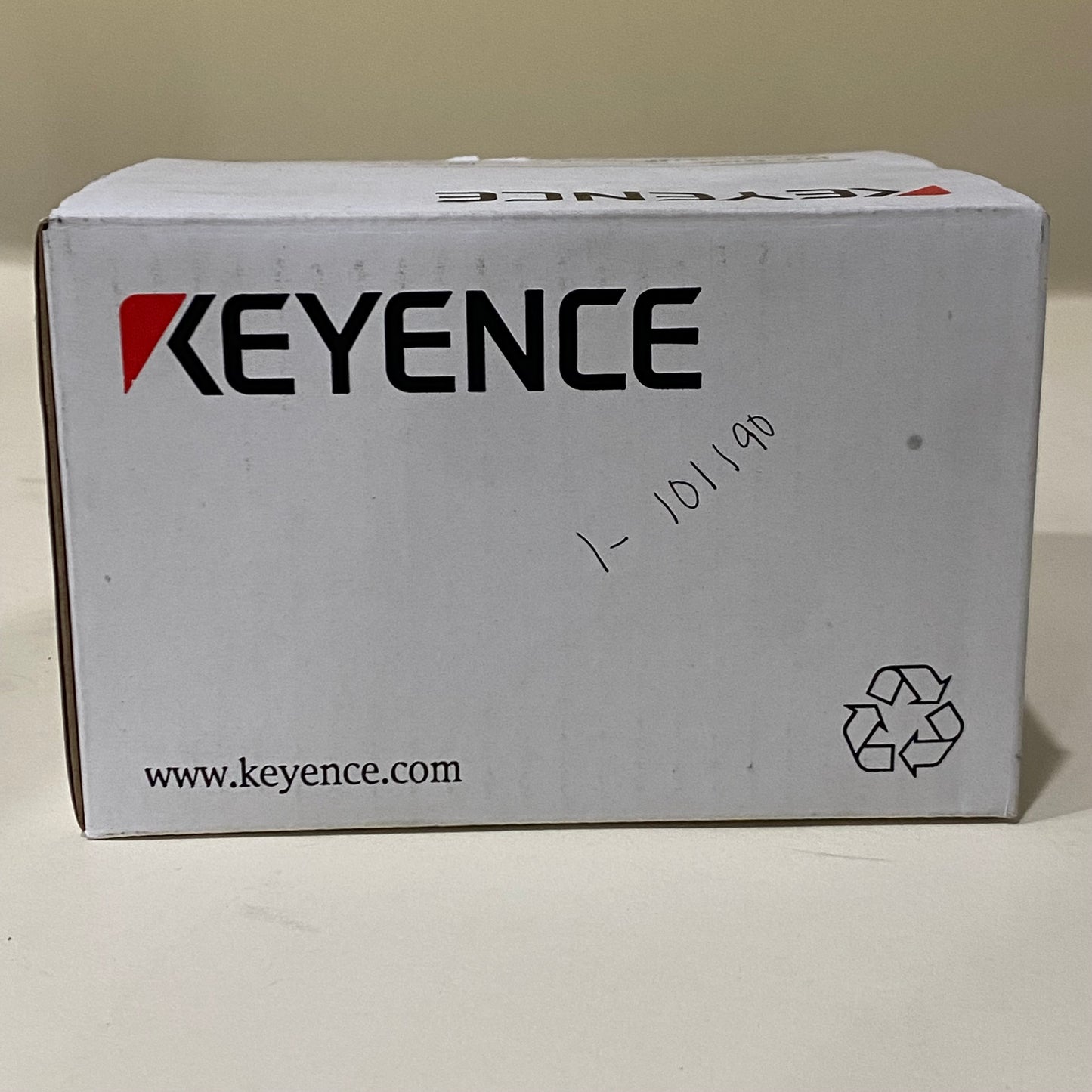 New Keyence Compact Model Sensor Amplifier IV3-G120