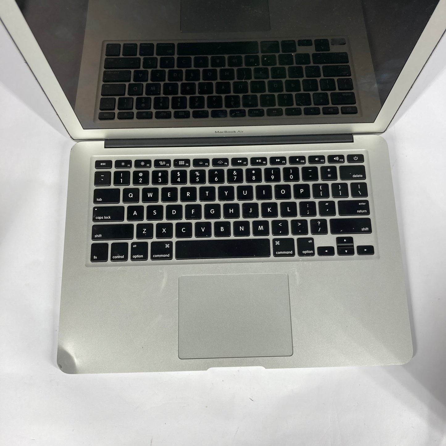 2017 Apple MacBook Air 13.3" i5 1.8GHz 8GB RAM 128GB SSD Silver A1466