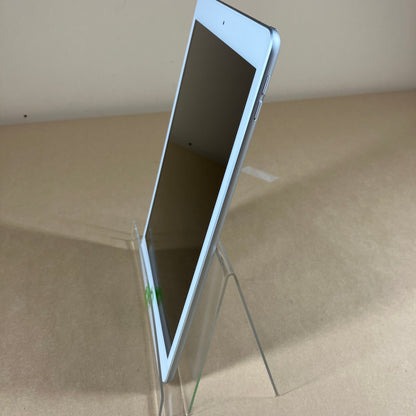 WiFi Only Apple iPad 8th Gen 32GB 18.6.2 Silver MYLA2LL/A