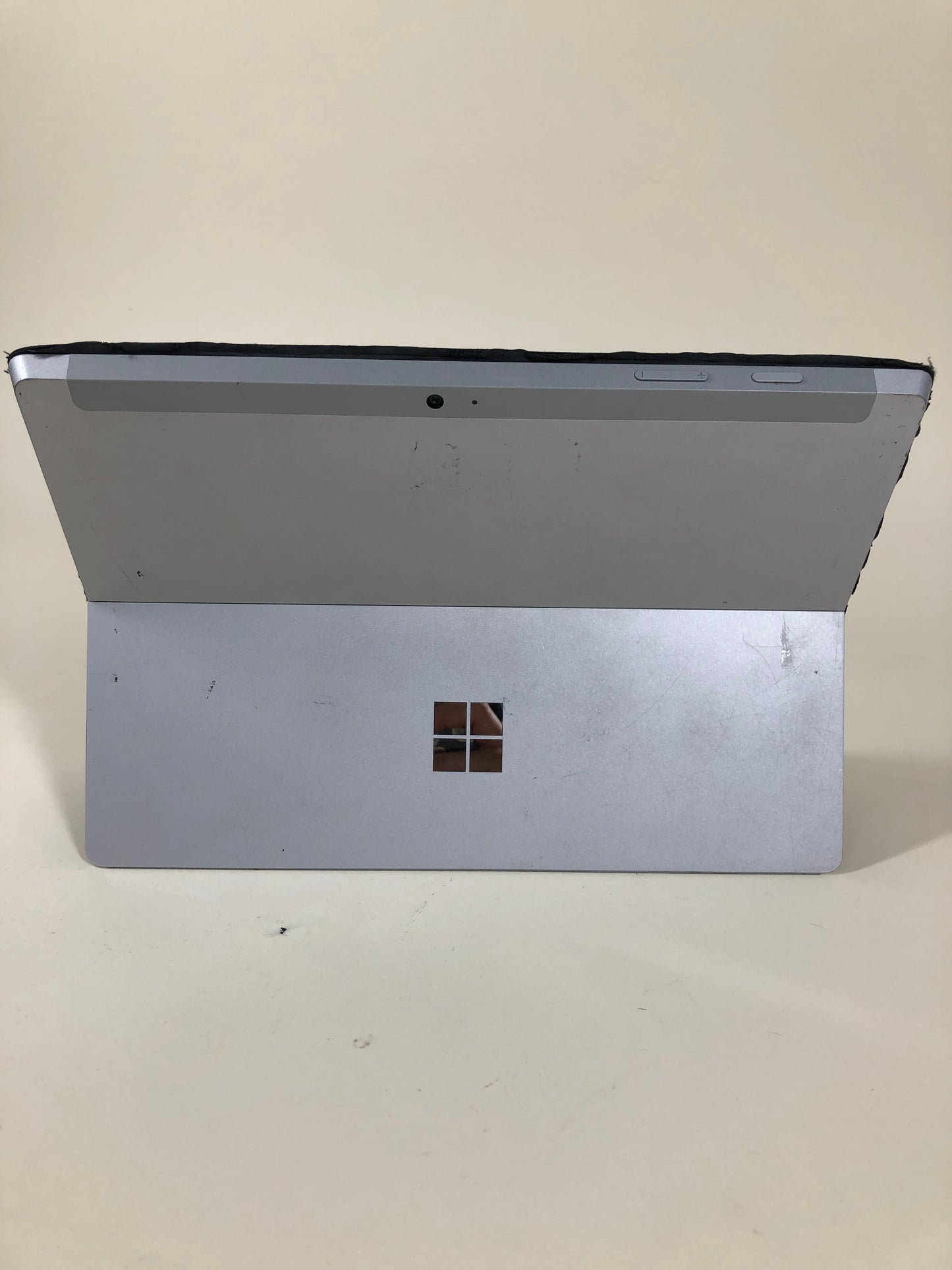 Microsoft Surface 3 10.8" Atom x7-Z8700 1.6GHz 2GB RAM 64GB SD