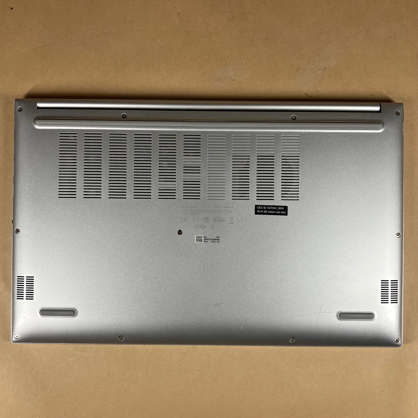 Asus Vivobook 17 K3704V 17.3" i9-13900H 2.6GHz 16GB RAM 1TB SSD