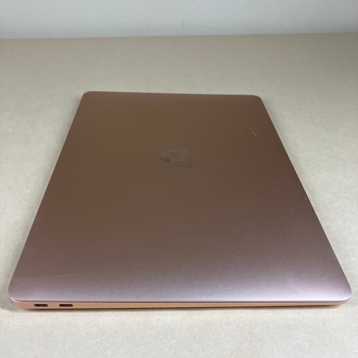 2020 Apple MacBook Air 13.3" M1 7 Core 3.2GHz 8GB RAM 256GB SSD MGND3LL/A