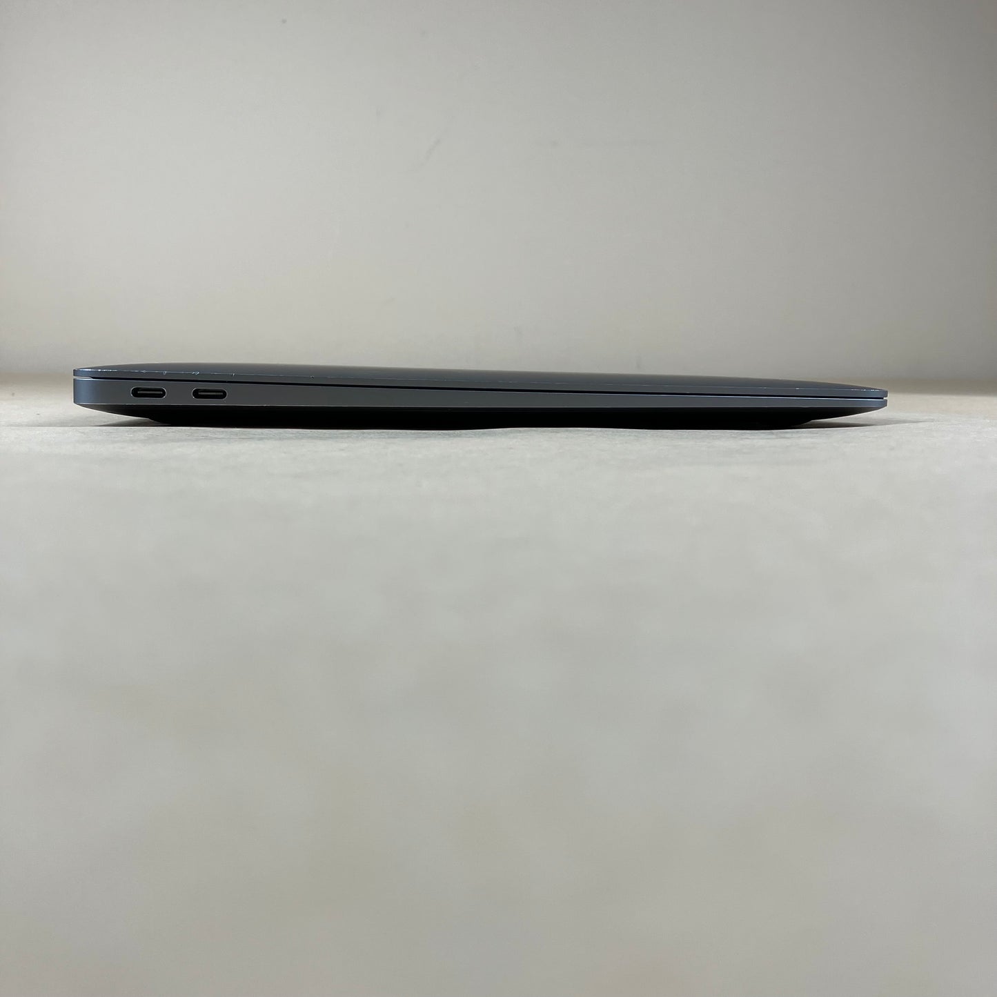 2020 Apple MacBook Air 13.3" i7 1.2GHz 16GB RAM 512GB SSD Space Gray A2179