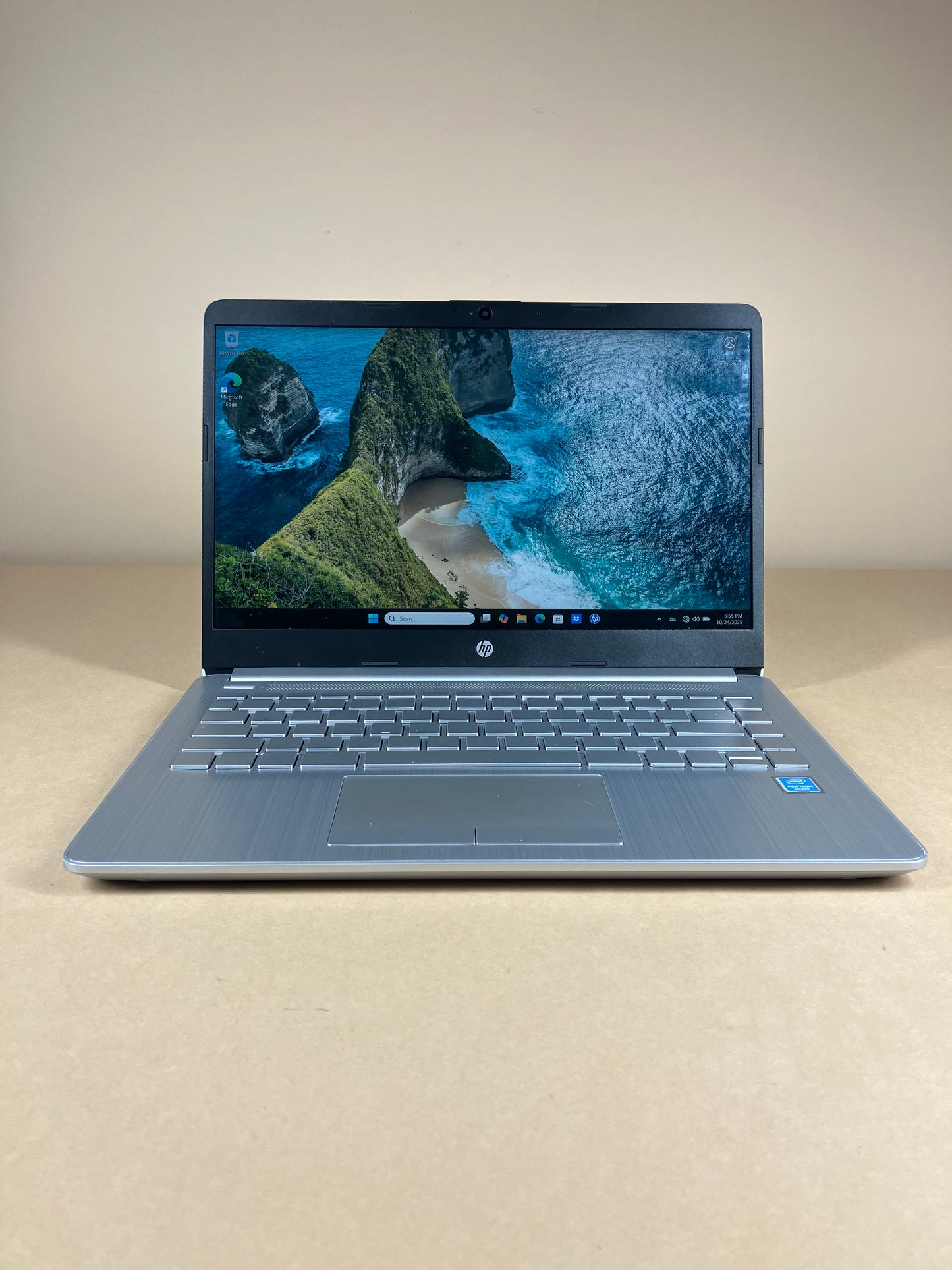 HP Laptop 14-CF2033WM 14" Pentium Silver N5030 1.1GHz 4GB RAM 128GB SSD