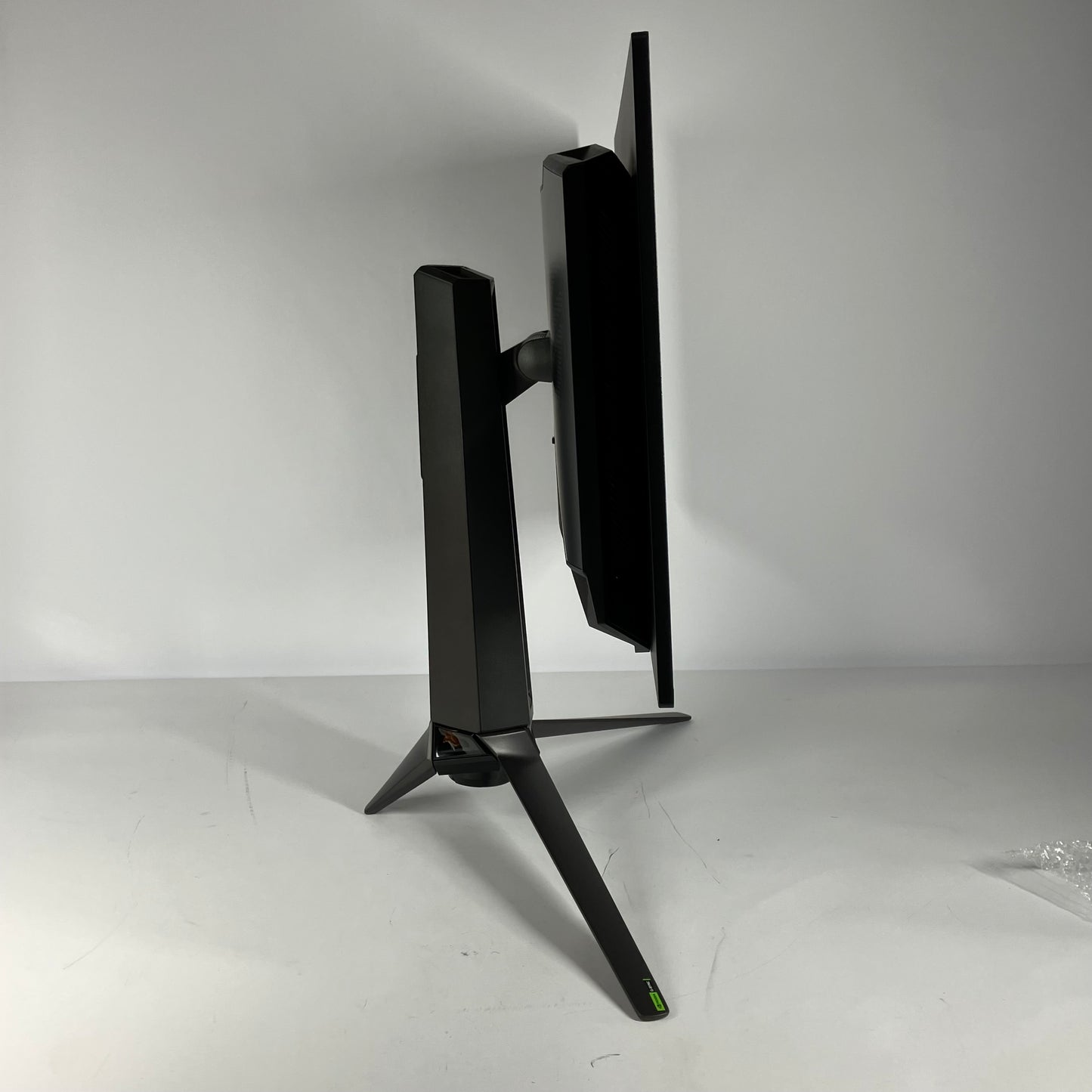 ASUS 27" PG27UCDM 4K UHD OLED QD-OLED Gaming Monitor
