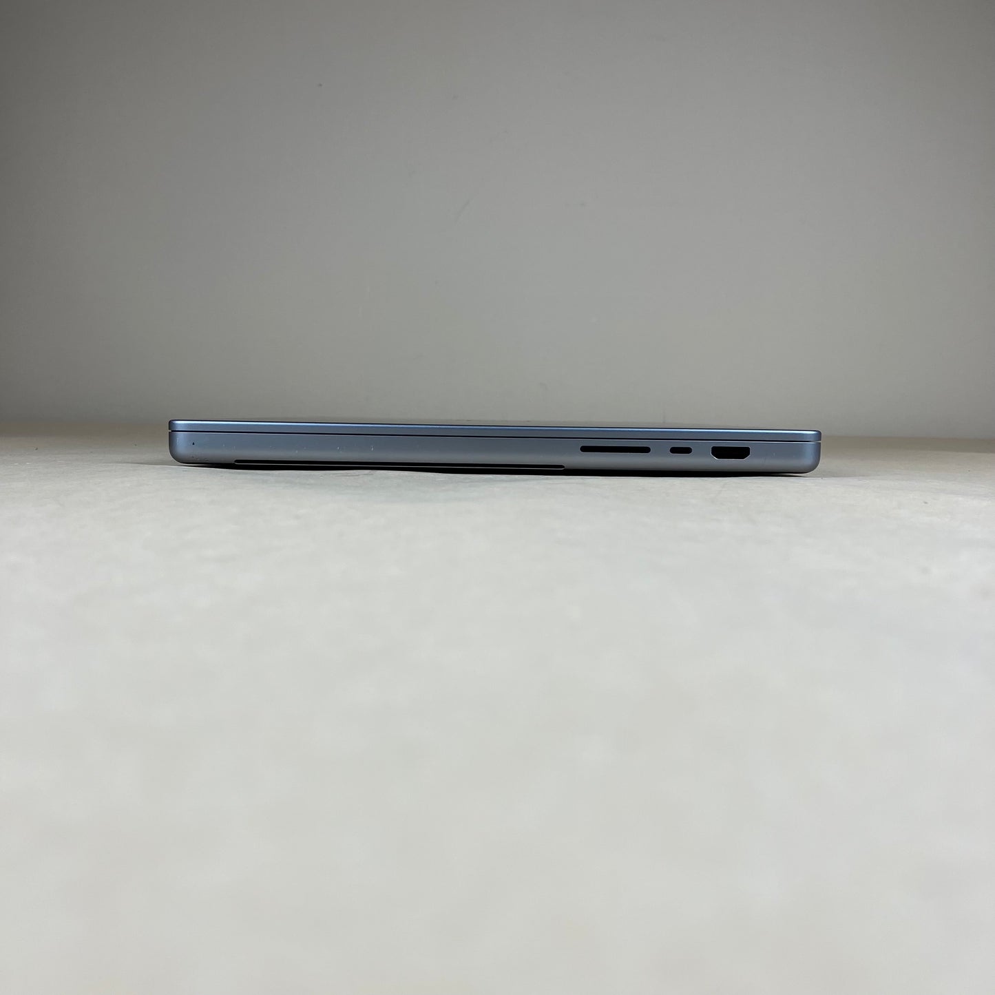 2023 Apple MacBook Pro 16" M2 Pro 19C GPU 3.5GHz 16GB RAM 512GB SSD A2780