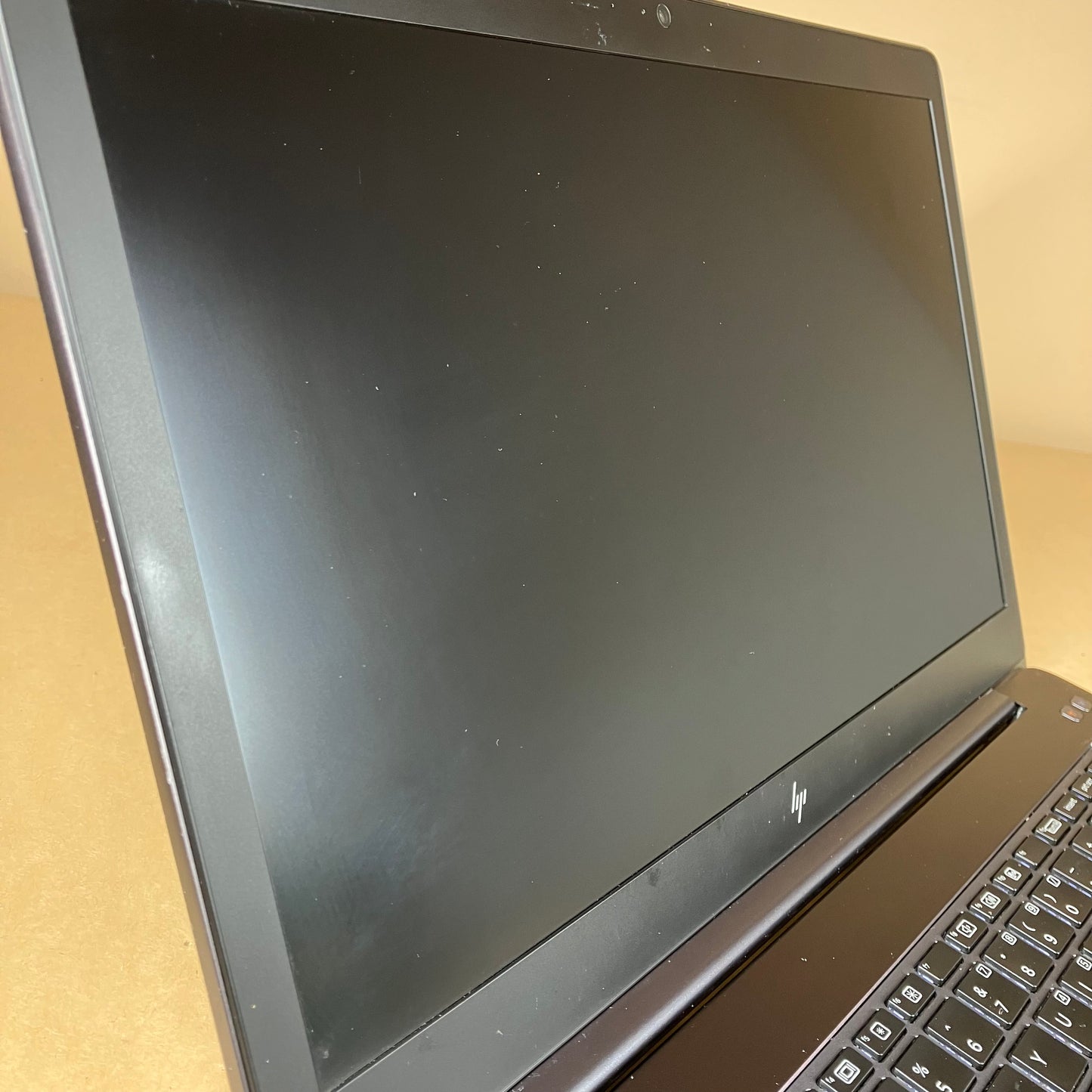 HP ZBook Studio G4 8265NGW 15.6" i7-7700HQ 12GB RAM 512GB SSD Quadro M1200