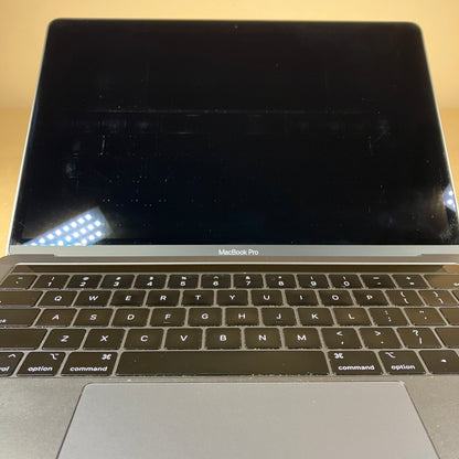 2019 Apple MacBook Air 13.3" i5 2.4GHz 16GB RAM 256GB SSD Space Gray