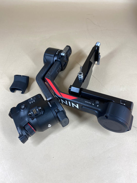 NEW DJI RS 4 Pro 3-Axis Gimbal P04P Bundle