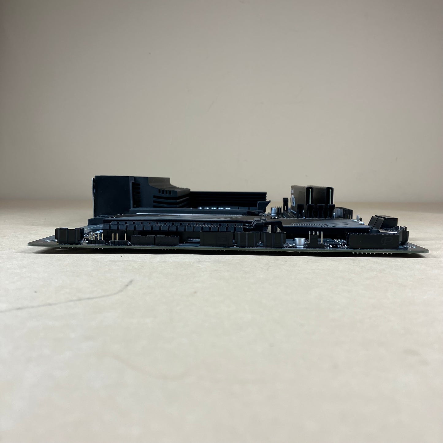 Gigabyte B650 GAMING X AX V2 Ryzen 7 7800X3D 32GB RAM 1TB SSD Motherboard Combo