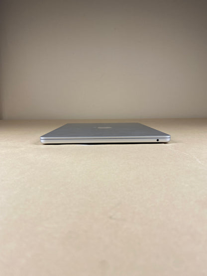 2024 Apple MacBook Air 13.6" M3 8C CPU 4.0GHz 16GB RAM 256GB SSD A3113