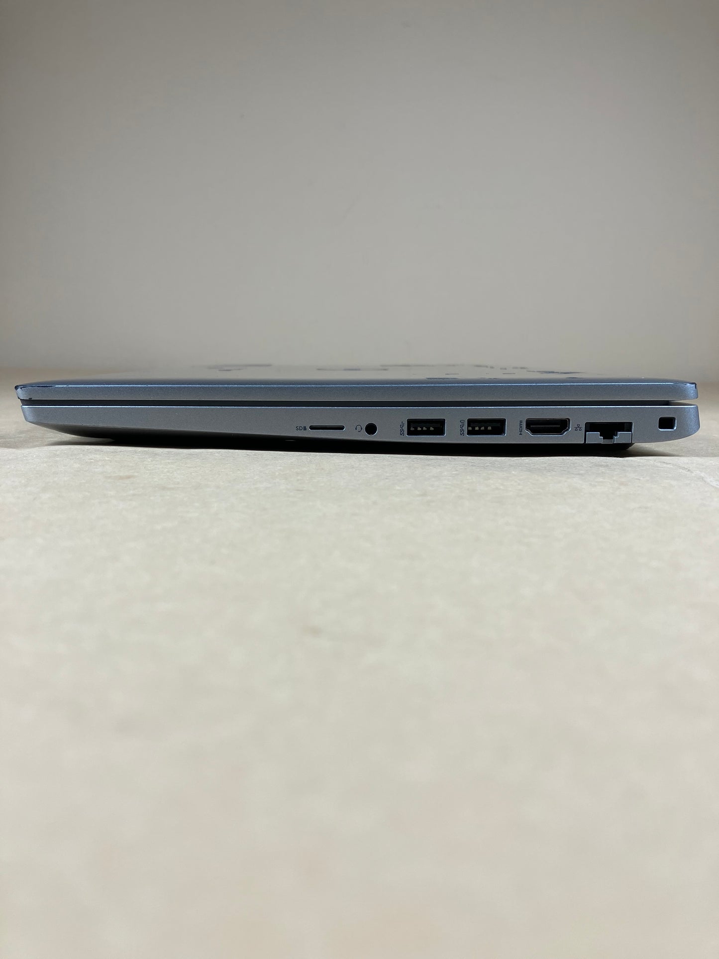 Dell Latitude 5520 15.6" i5-1145G7 2.6GHz 8GB RAM 256GB SSD WIN 11