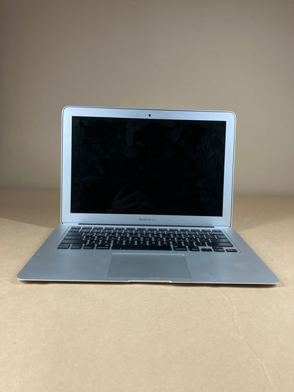 2017 Apple MacBook Air 13.3" i5 1.8GHz 8GB RAM 256GB SSD Silver A1466