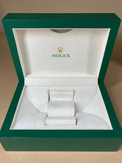 Rolex Watch Box SA - Geneve Suisse 39139.04 OYSTER M Green Wave
