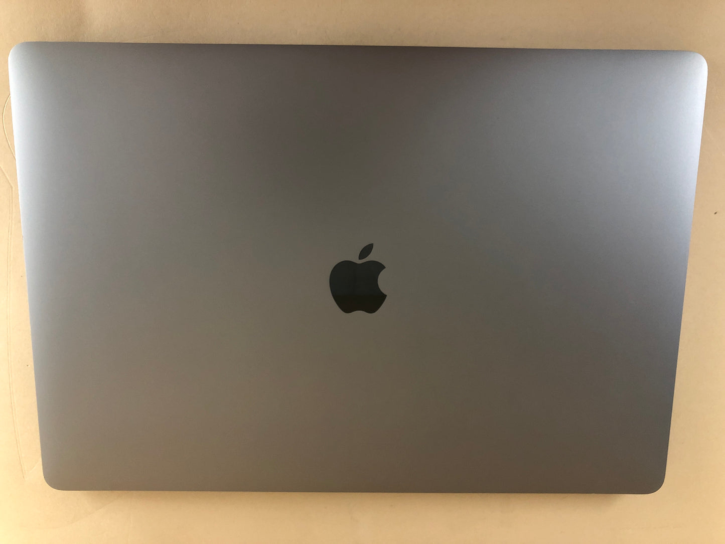 2019 Apple Macook Pro 16" i9 2.3GHz 16GB RAM 1TB SSD Space Gray A2141