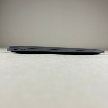 2020 Apple MacBook Air 13.3" M1 8 Core 3.2GHz 8GB RAM 256GB SSD MGN63LL/A