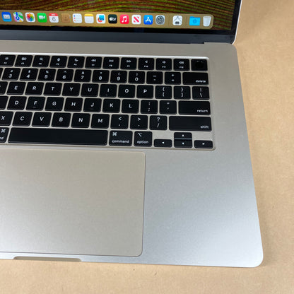 2024 Apple MacBook Air 15" M3 10 Core 4.0GHz 8GB RAM 512GB SSD MRYT3LL/A