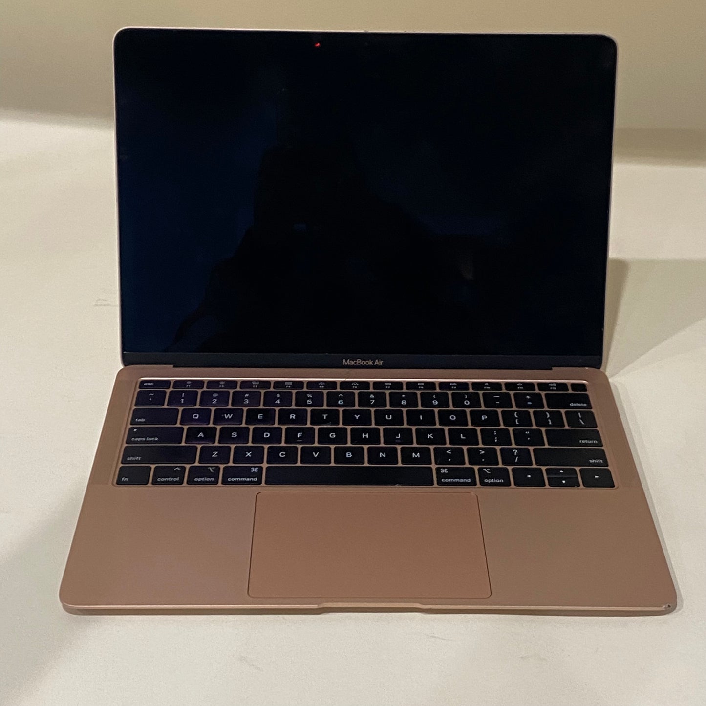 2018 Apple MacBook Air 13" i5 1.6GHz 8GB RAM 256GB SSD Rose Gold A1932