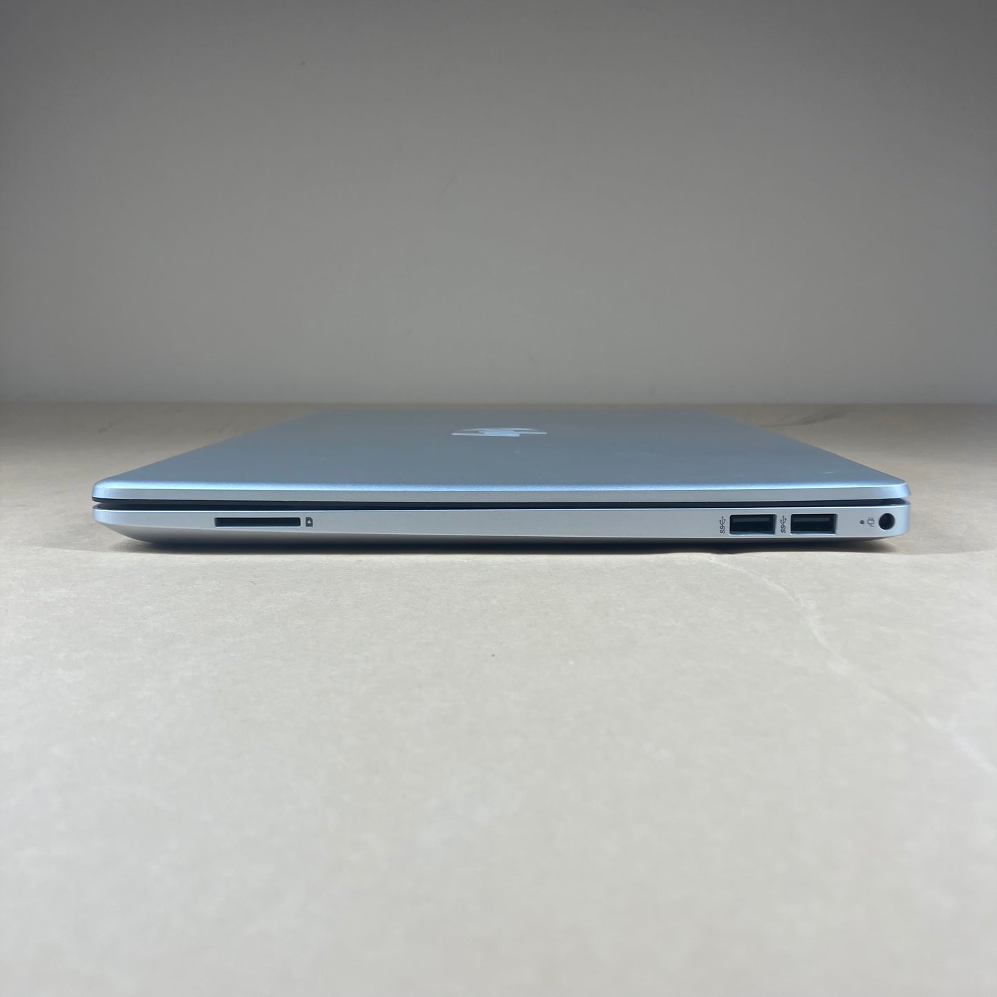HP NoteBook 15-DW0023CL 15.6" i3-8145U 2.3GHz 4GB RAM 128GB SSD