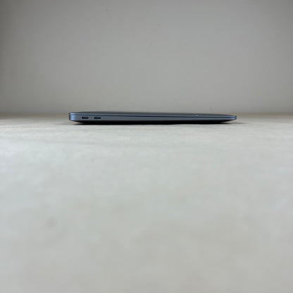 2020 Apple MacBook Air 13.3" M1 7C GPU 3.2GHz 16GB RAM 256GB SSD A2337