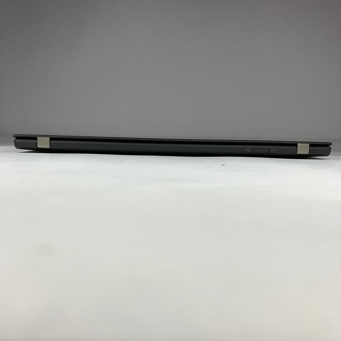 Broken Lenovo ThinkPad X1 CARBON GEN 5 14" i5-7200U 2.5GHz 8GB RAM 256GB SSD