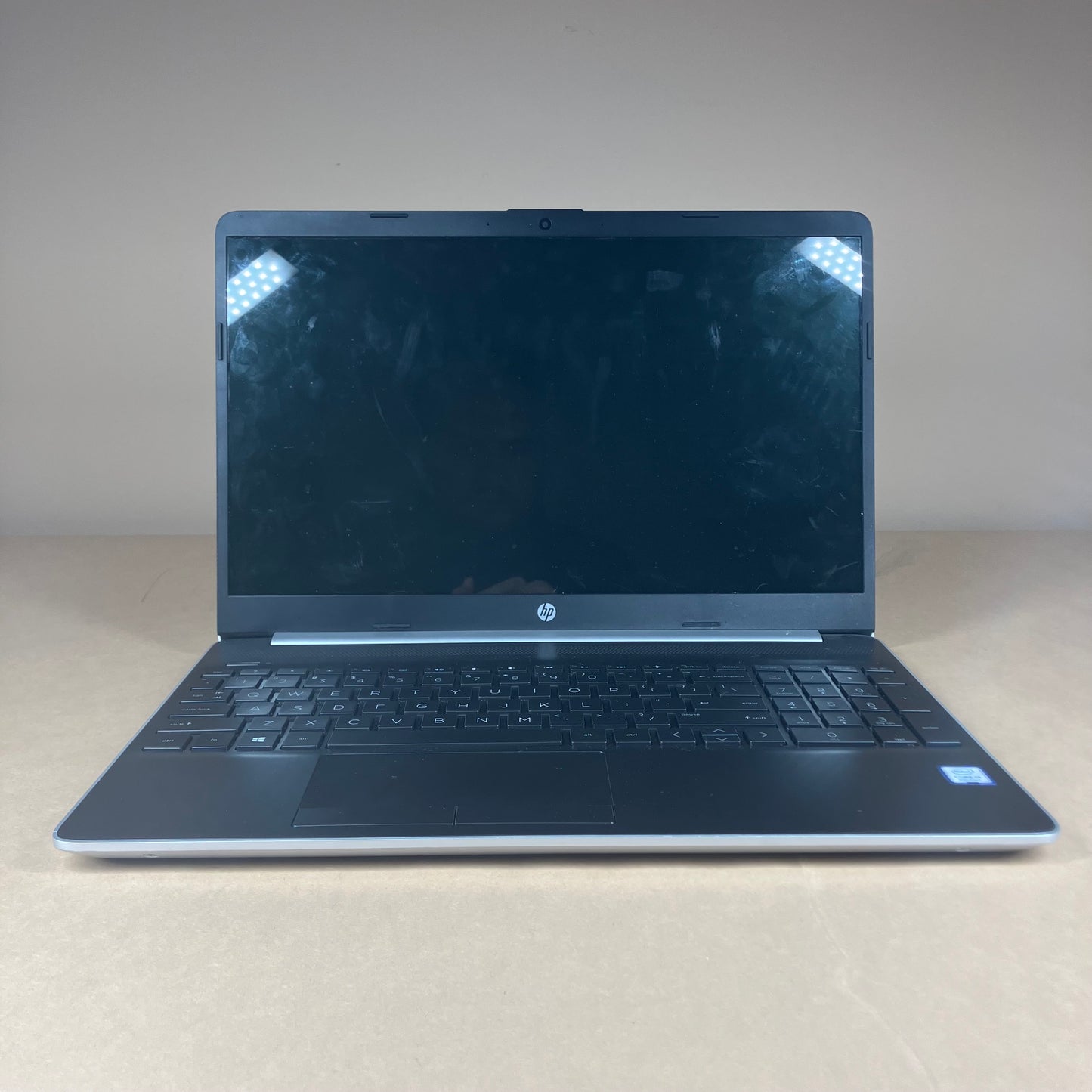 HP NoteBook 15-DW0023CL 15.6" i3-8145U 2.3GHz 4GB RAM 128GB SSD