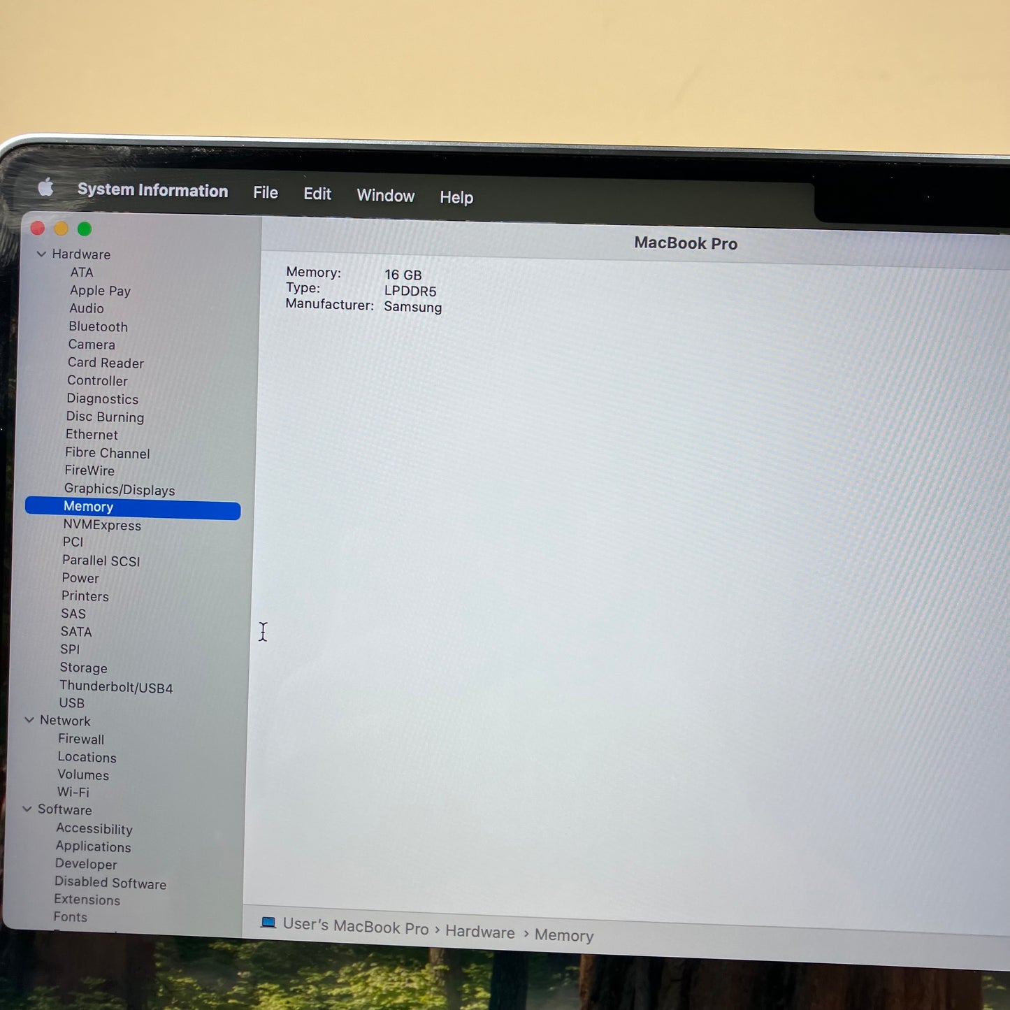 2021 Apple MacBook Pro 14" M1 Pro 14 Core 3.2GHz 16GB RAM 512GB SSD MKGP3LL/A