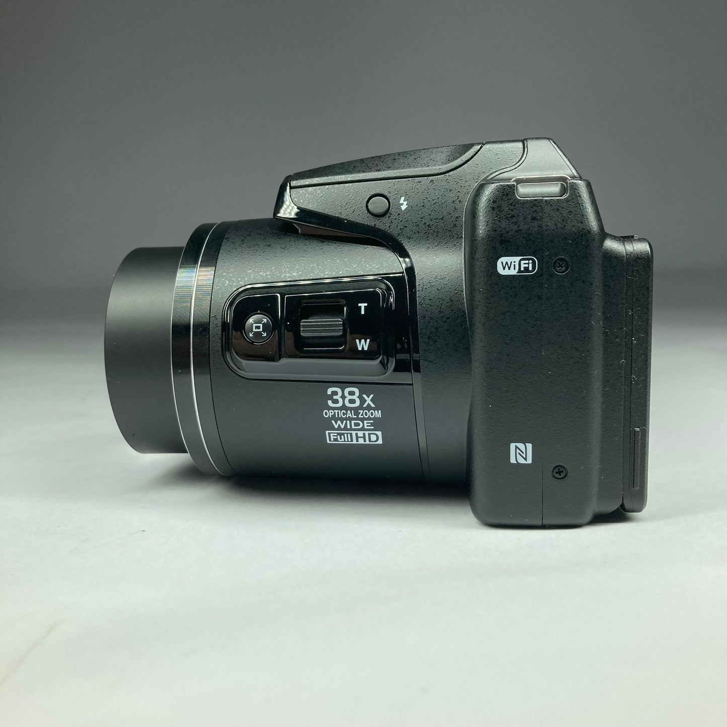 Nikon coolpix L840 16.0MP Digital Point And Shoot Camera