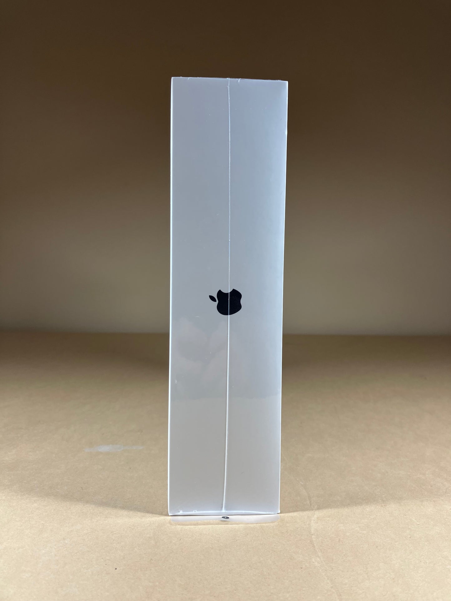 New 2020 Apple MacBook Air 13.3" M1 7C GPU 3.2GHz 8GB RAM 256GB SSD A2337