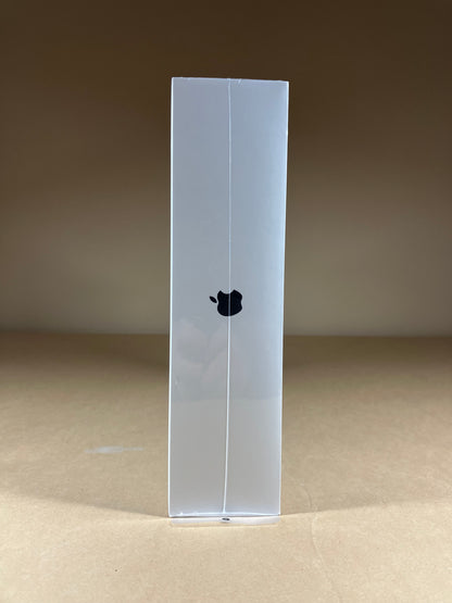 New 2020 Apple MacBook Air 13.3" M1 7C GPU 3.2GHz 8GB RAM 256GB SSD A2337