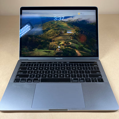 2019 Apple MacBook Air 13.3" i5 2.4GHz 16GB RAM 256GB SSD Space Gray
