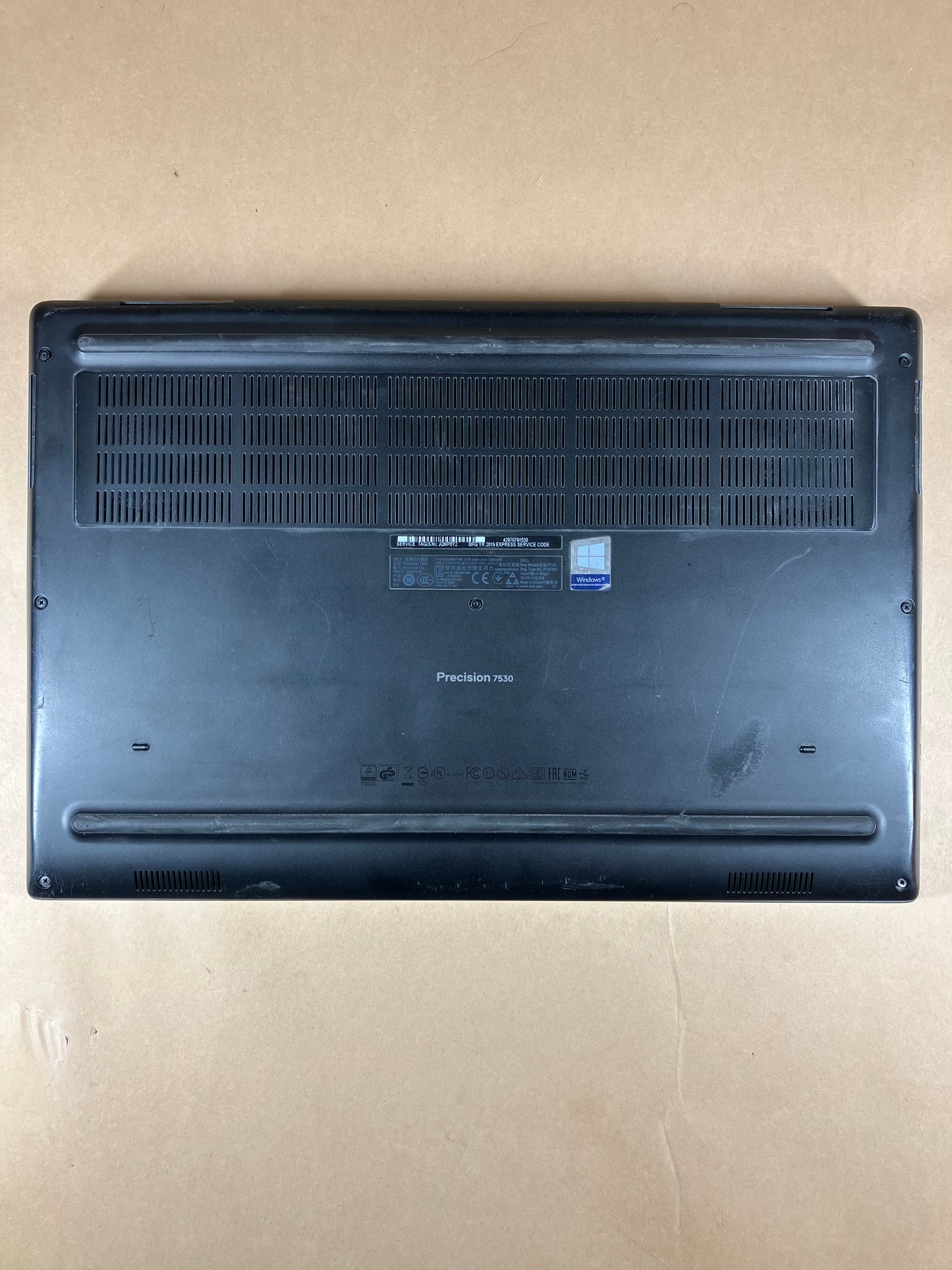 Dell Precision 7530 15.6" i7-8850H 2.6GHz 16GB RAM NO SSD Quadro P1000 NO OS