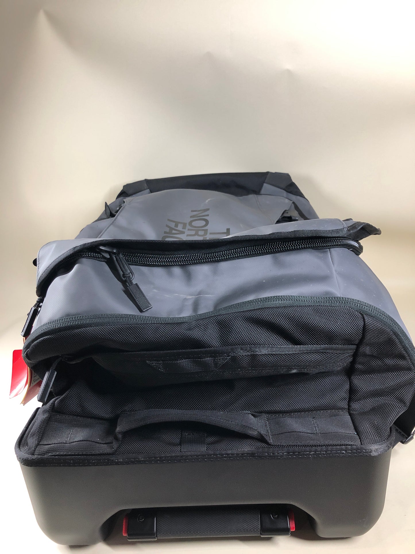 New North Face Rolling Thunder 30" 80L Asphalt Gray / TNF Black