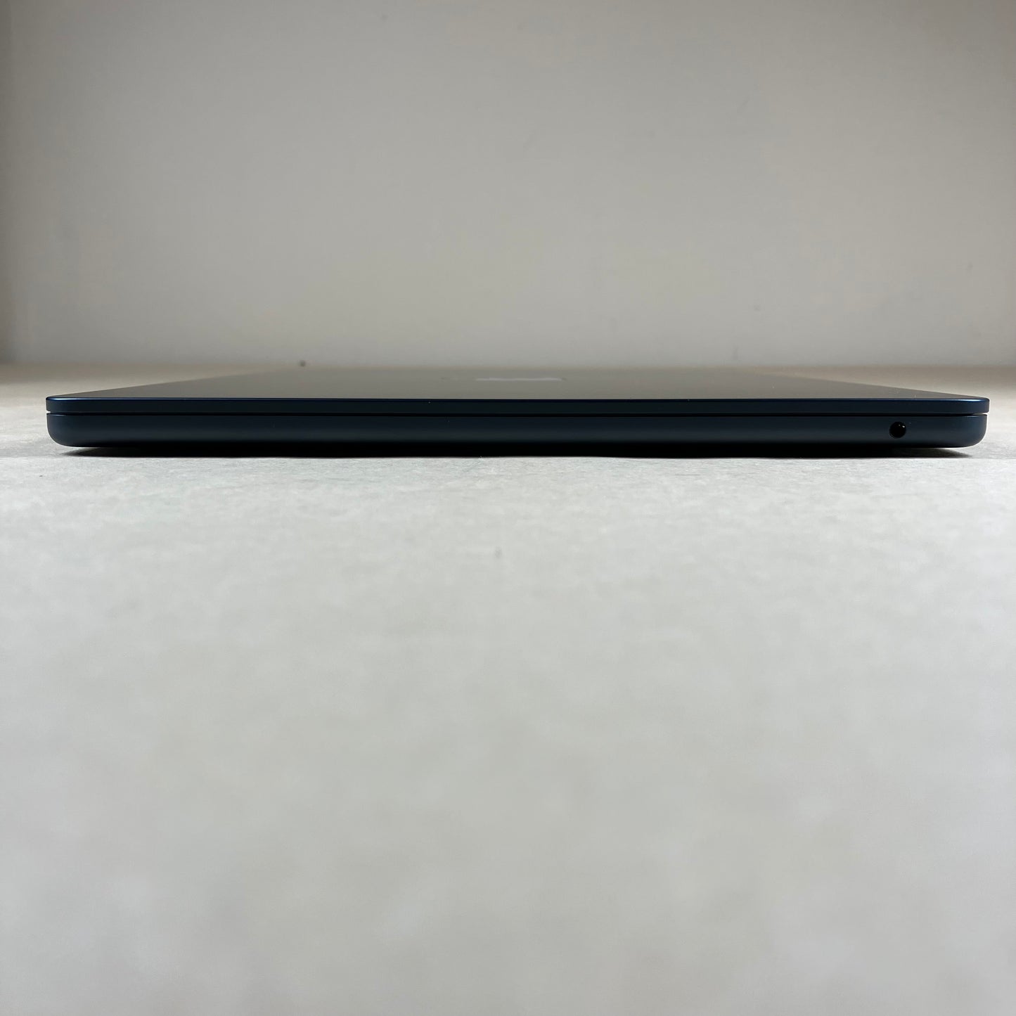 2024 Apple MacBook Air 13.6" M3 8C GPU 16GB RAM 256GB SSD A3113 With AppleCare+