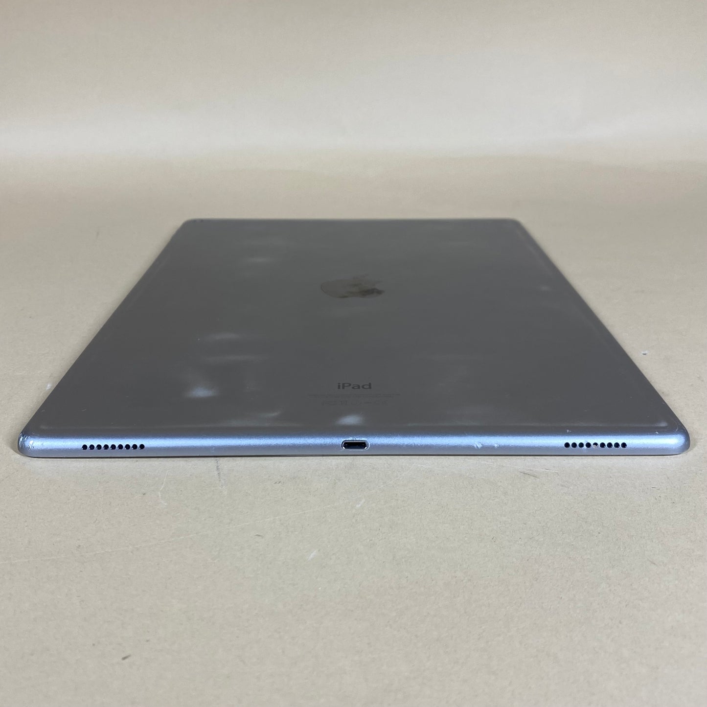 WiFi Only Apple iPad Pro 12.9" 1st Gen 32GB 16.7.7 SPACE GRAY 3A553LL/A