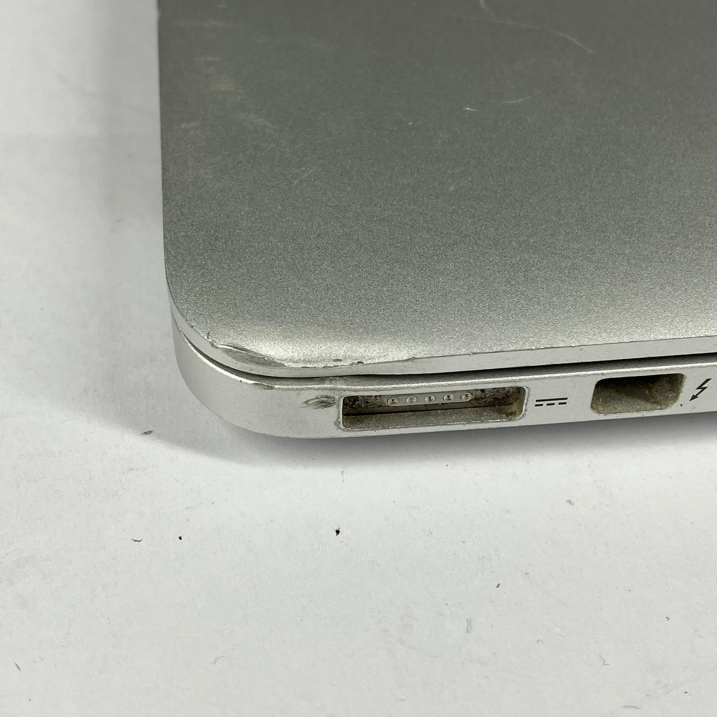 2012 Apple MacBook Pro 15" i7 2.3GHz 8GB RAM 256GB SSD Silver A1398 No OS