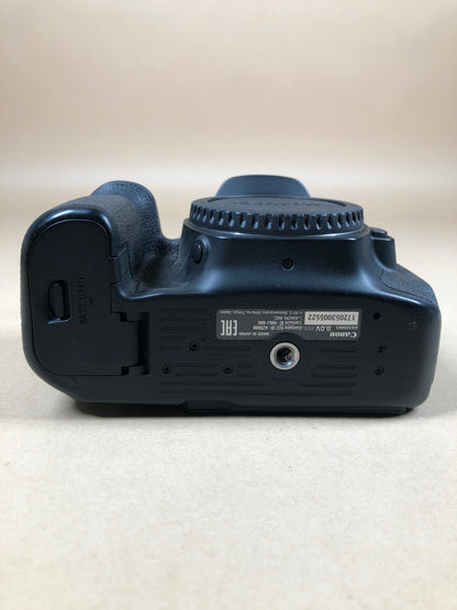 Canon EOS 90D 32.5MP Digital SLR DSLR Camera DS126801 4,000 Shutter Count