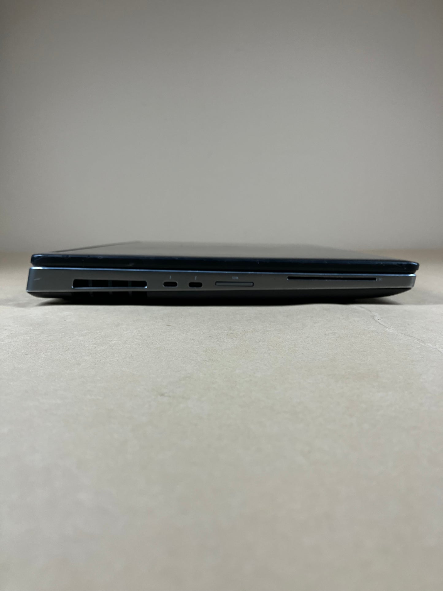 Dell Precision 7530 15.6" i7-8850H 2.6GHz 16GB RAM NO SSD Quadro P1000 NO OS
