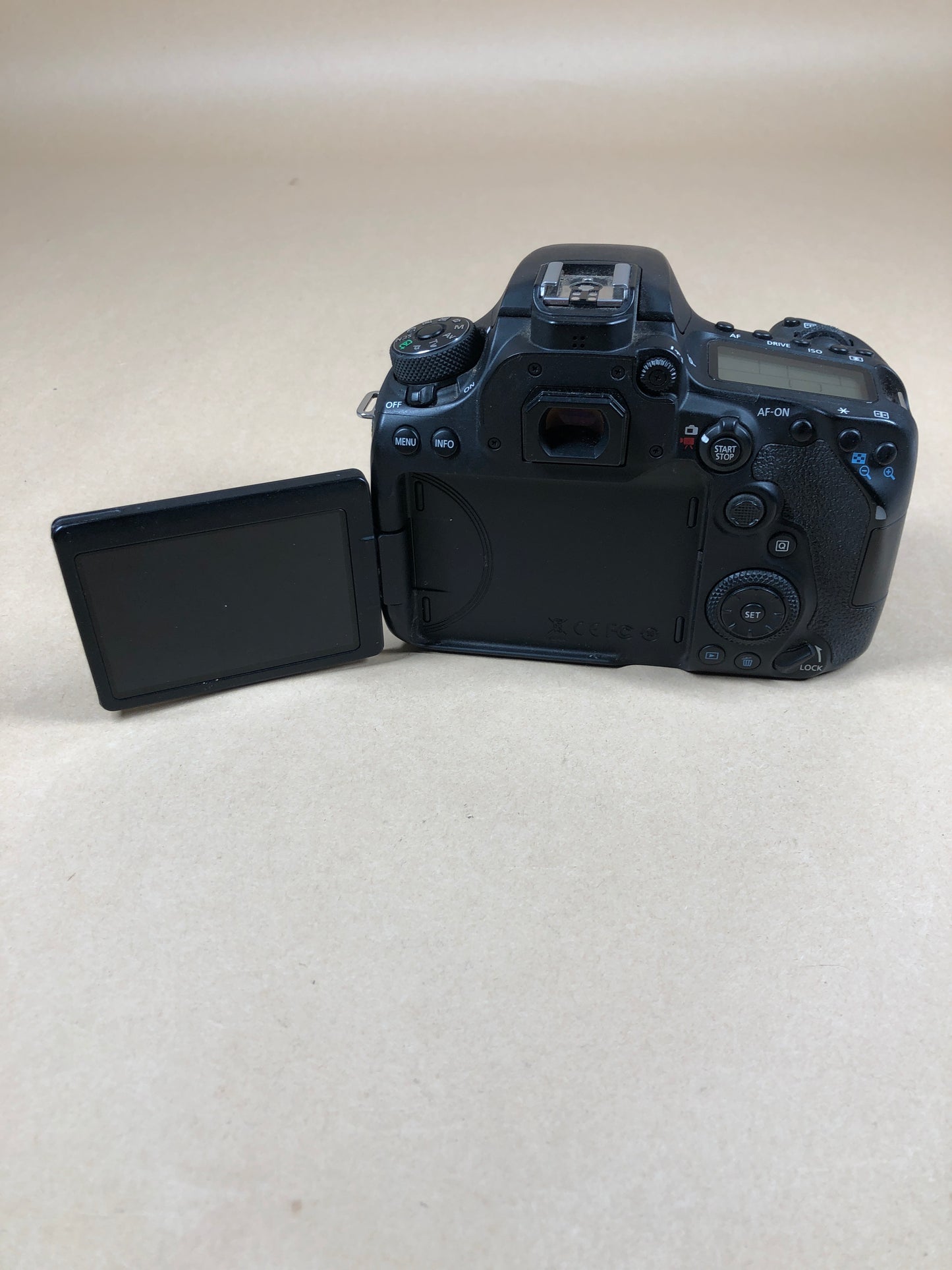 Canon EOS 90D 32.5MP Digital SLR DSLR Camera DS126801 4,000 Shutter Count